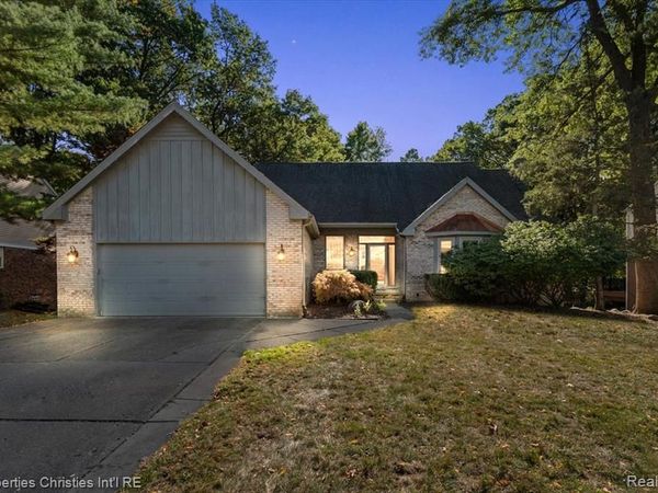 6835 High Ridge Road , West Bloomfield Twp, MI 48324