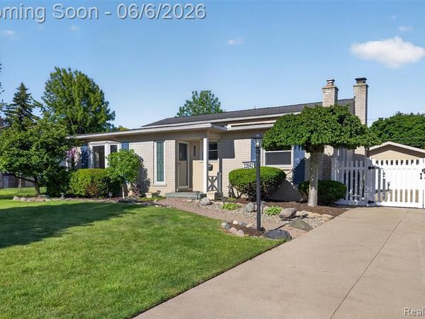 33942 Coachwood Drive, Sterling Heights, MI 48312