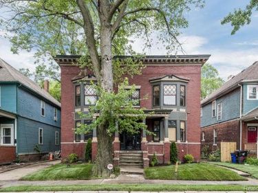 7918 E Lafayette Street , Detroit, MI 48214