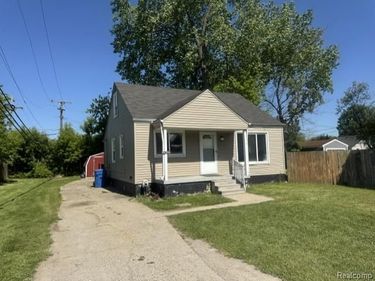 26648 Schoenherr Road , Warren, MI 48089