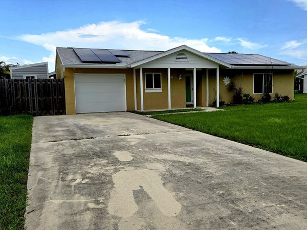 2209 SE East Dunbrooke Circle, Port St. Lucie, FL 34952