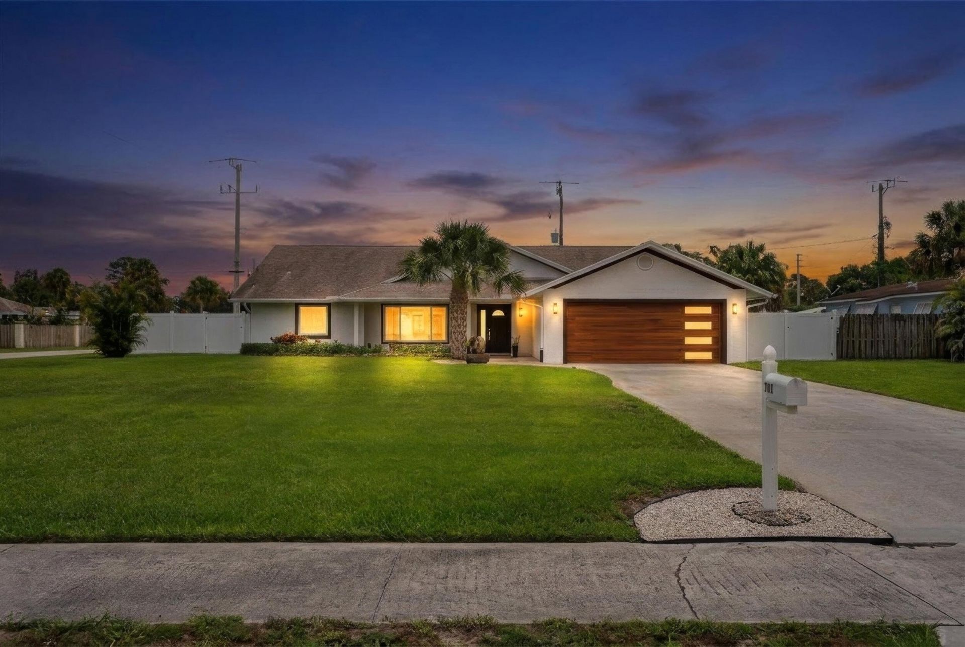 701 SE Dolphin Drive, Stuart, FL 34996 Photo