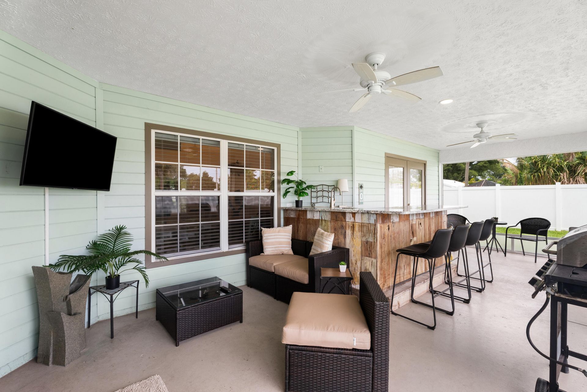 701 SE Dolphin Drive, Stuart, FL 34996 Photo