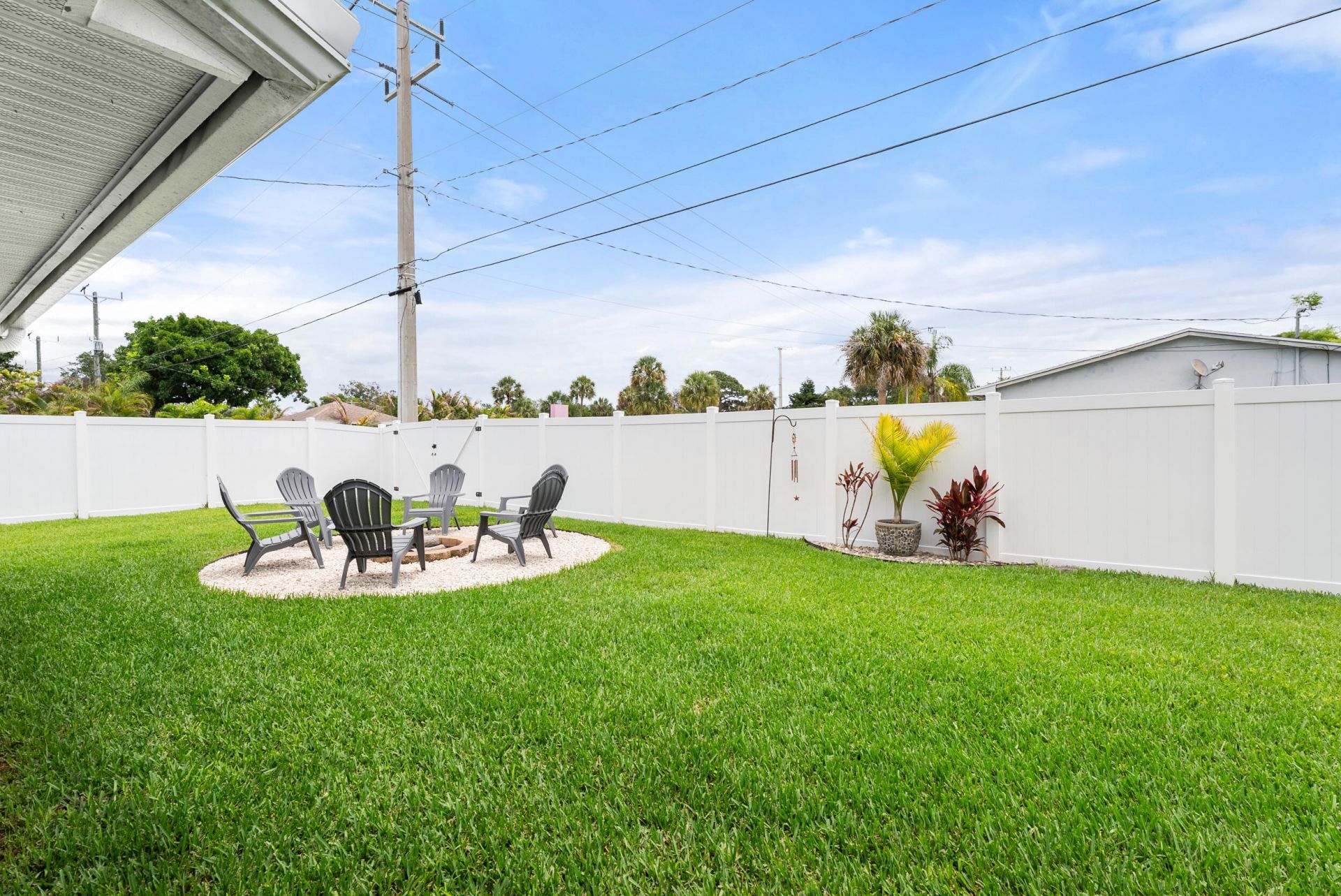701 SE Dolphin Drive, Stuart, FL 34996 Photo