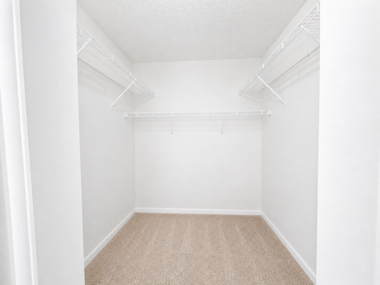 711 N Pine Island Road, Unit 204, Plantation, FL 33324 Photo