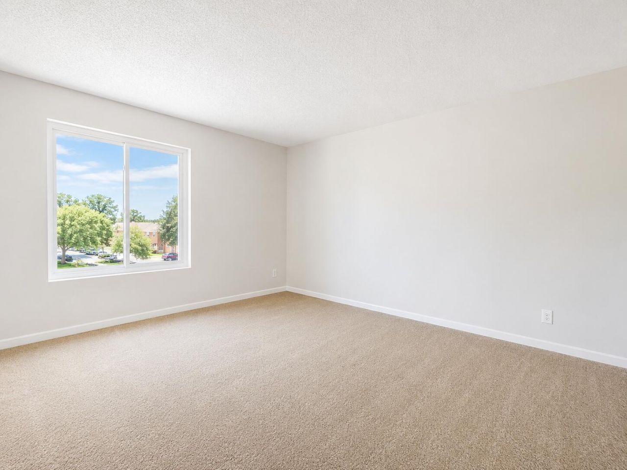 711 N Pine Island Road, Unit 204, Plantation, FL 33324 Photo
