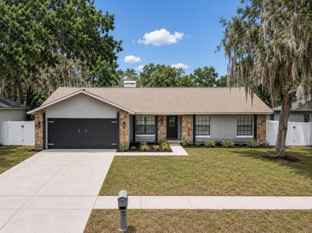 1431 Peachfield Drive , Valrico, FL 33596 Main Photo