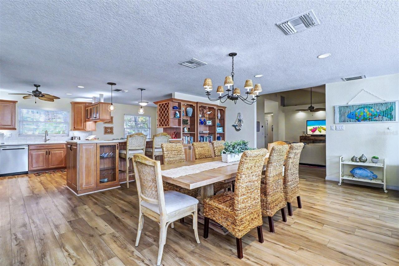 495 Harbor Drive S, Indian Rocks Beach, FL 33785 Photo