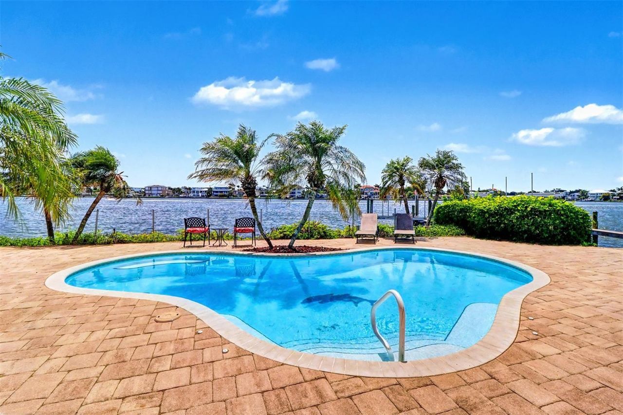 495 Harbor Drive S, Indian Rocks Beach, FL 33785 Photo