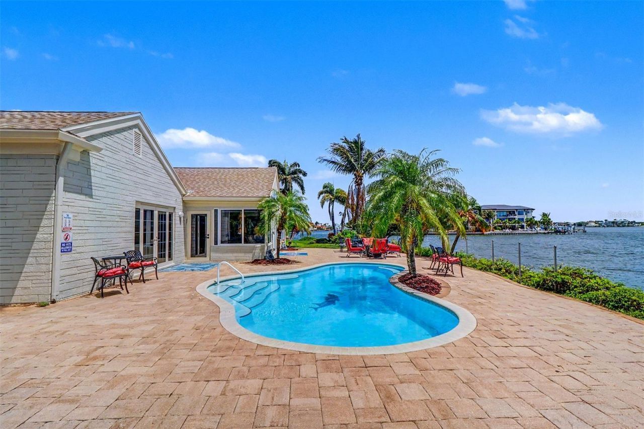 495 Harbor Drive S, Indian Rocks Beach, FL 33785 Photo