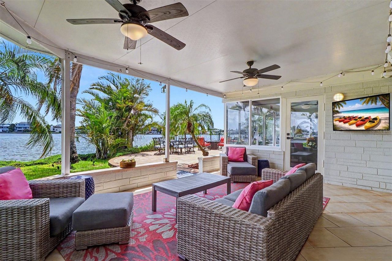 495 Harbor Drive S, Indian Rocks Beach, FL 33785 Photo