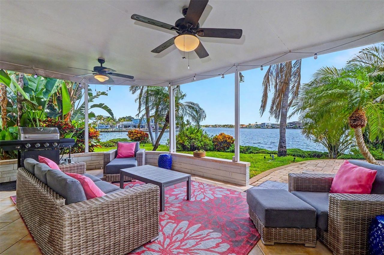 495 Harbor Drive S, Indian Rocks Beach, FL 33785 Photo