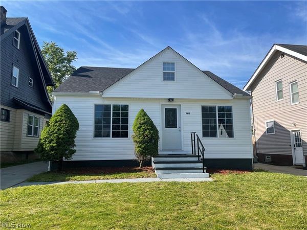 7915 Snow Road , Parma, OH 44129