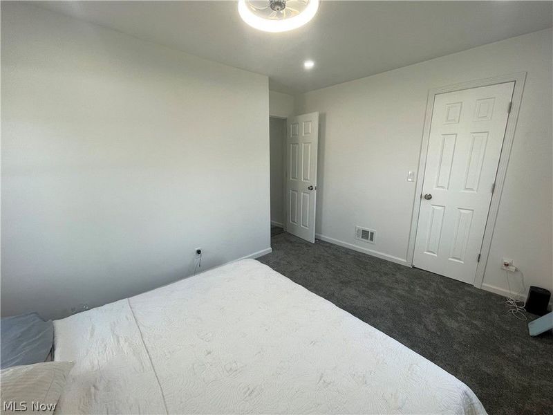 7915 Snow Road, Parma, OH 44129 Photo 16