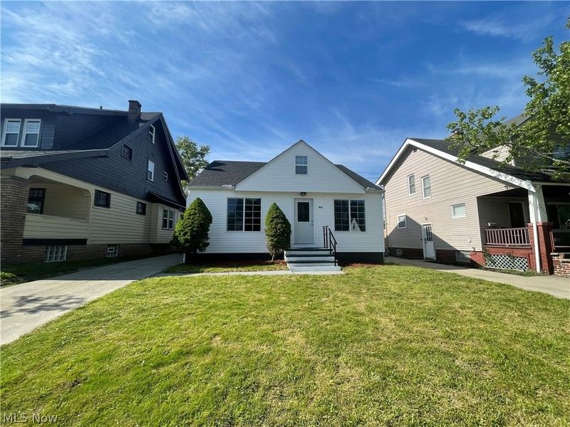 7915 Snow Road, Parma, OH 44129 Photo 2