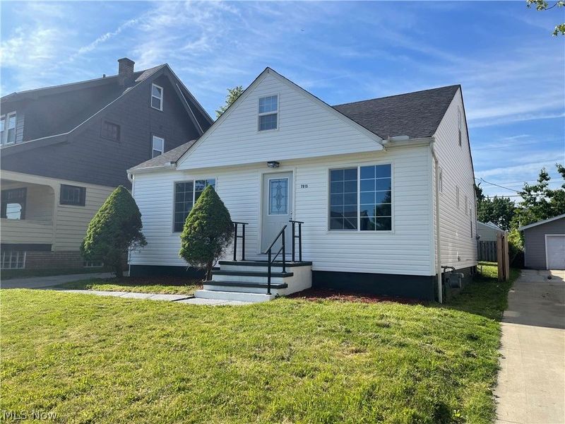 7915 Snow Road, Parma, OH 44129 Photo 3