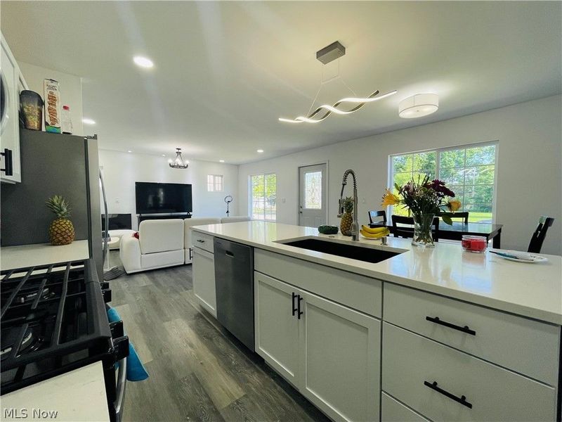 7915 Snow Road, Parma, OH 44129 Photo 5