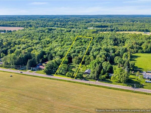 4957 State Route 82 , Mantua, OH 44255
