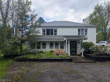 707 Bell Road, Chagrin Falls, OH 44022