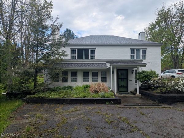 707 Bell Road , Chagrin Falls, OH 44022