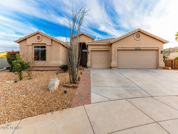 11224 S FIESTA Court, Goodyear, AZ 85338