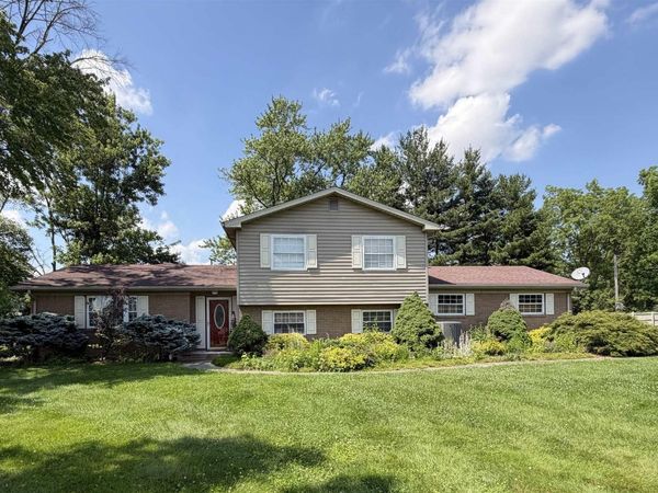 1890 Oak Street, Linton, IN 47441