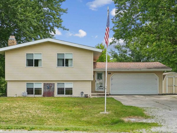 313 Terrace Lane, Montezuma, IA 50171