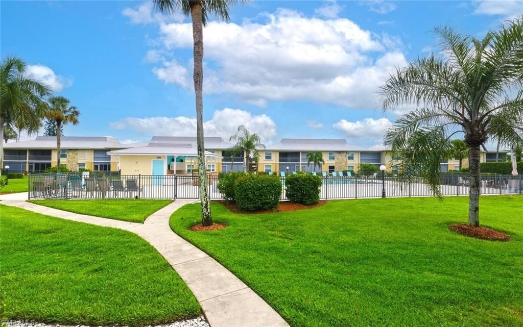401 Charlemagne Blvd, Unit A205, Naples, FL 34112 Photo