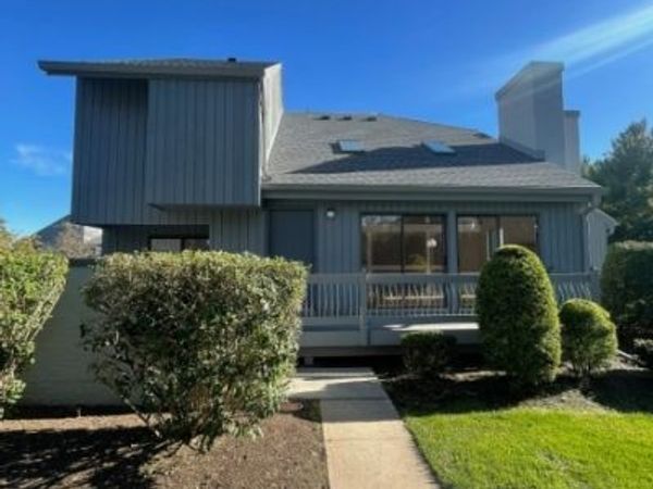 73 Linda Ln, Edison, NJ 08820