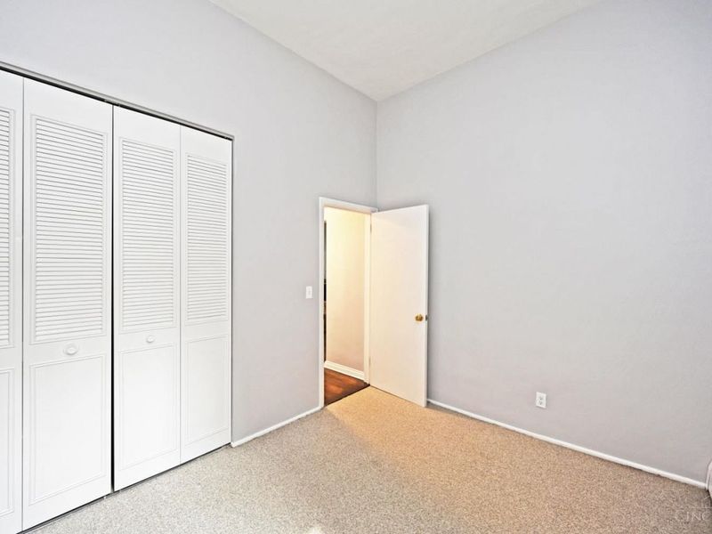 945 Parkside Place, Cincinnati, OH 45202 Photo 24