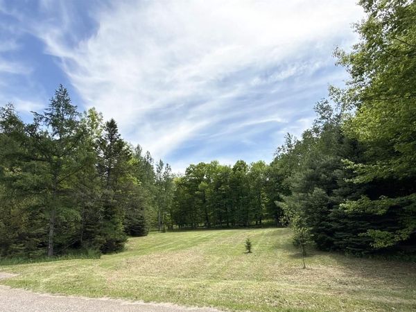HILL ROAD, Birnamwood, WI 54414