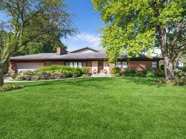 824 Echo Lane , Glenview, IL 60025
