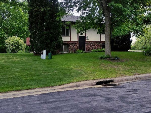 876 Pearl View Drive, Sauk Rapids, MN 56379