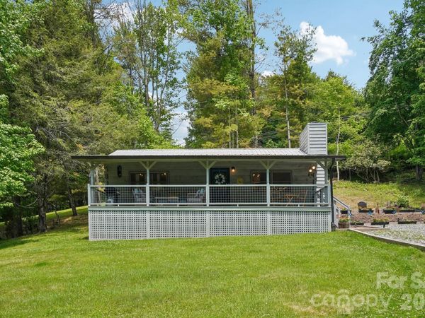 175 Village Lane, Mars Hill, NC 28754