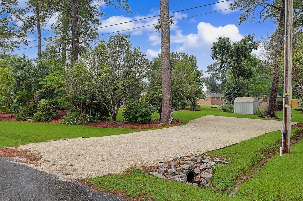 111 Tallahassee Rd. Photo 63