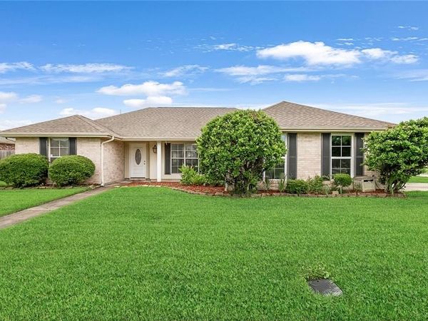 101 OAK MOSS Drive, LaPlace, LA 70068