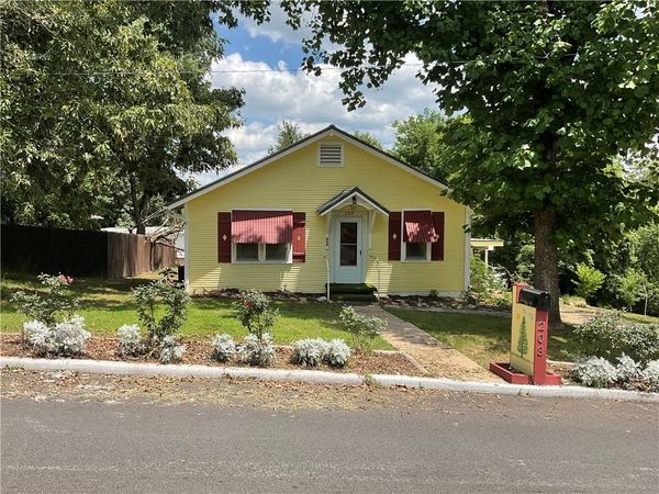 203 N Pine Street , Harrison, AR 72601
