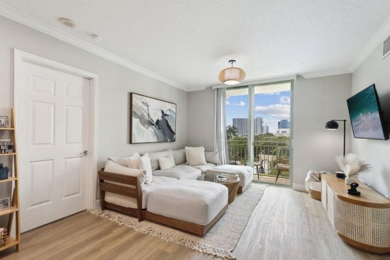610 Clematis Street, Unit 515, West Palm Beach, FL 33401 Photo