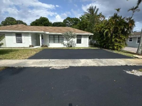 8 NE 9th Avenue, Deerfield Beach, FL 33441