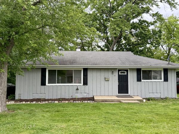12 Johnathan Road , Lake Zurich, IL 60047