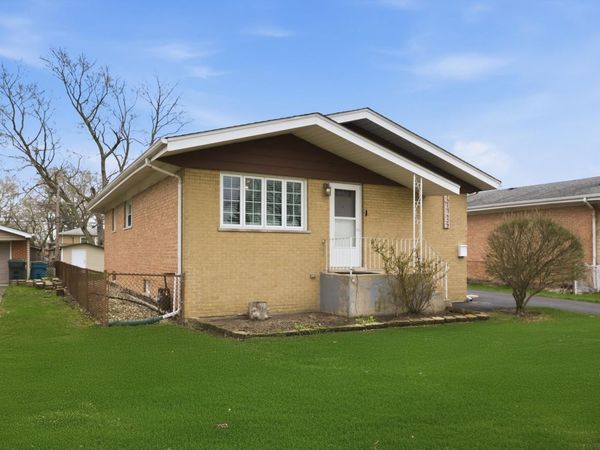 14325 Tripp Avenue , Midlothian, IL 60445