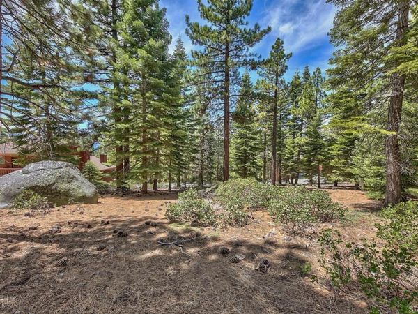 1933 Apalachee Drive, South Lake Tahoe, CA 96150