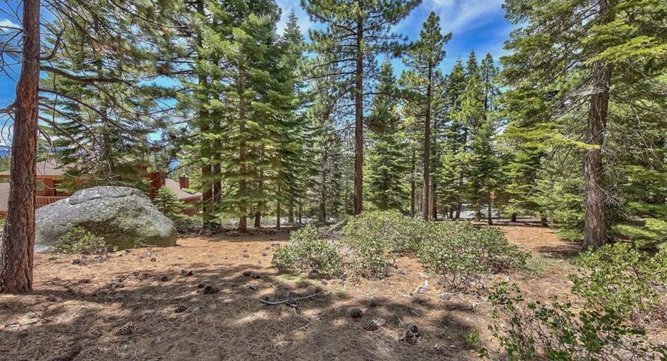 1933 Apalachee Drive, South Lake Tahoe, CA 96150 Photo