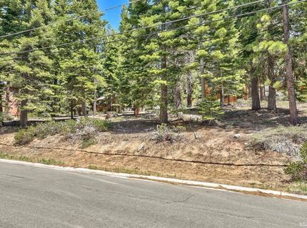 1933 Apalachee Drive, South Lake Tahoe, CA 96150 Photo