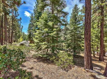 1933 Apalachee Drive, South Lake Tahoe, CA 96150 Photo