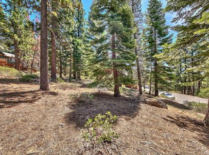 1933 Apalachee Drive, South Lake Tahoe, CA 96150 Photo