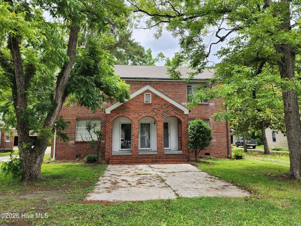 112 E Calhoun Street , Whiteville, NC 28472