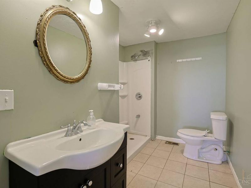 9452 Cincinnati Columbus Road, West Chester, OH 45241 Photo 16