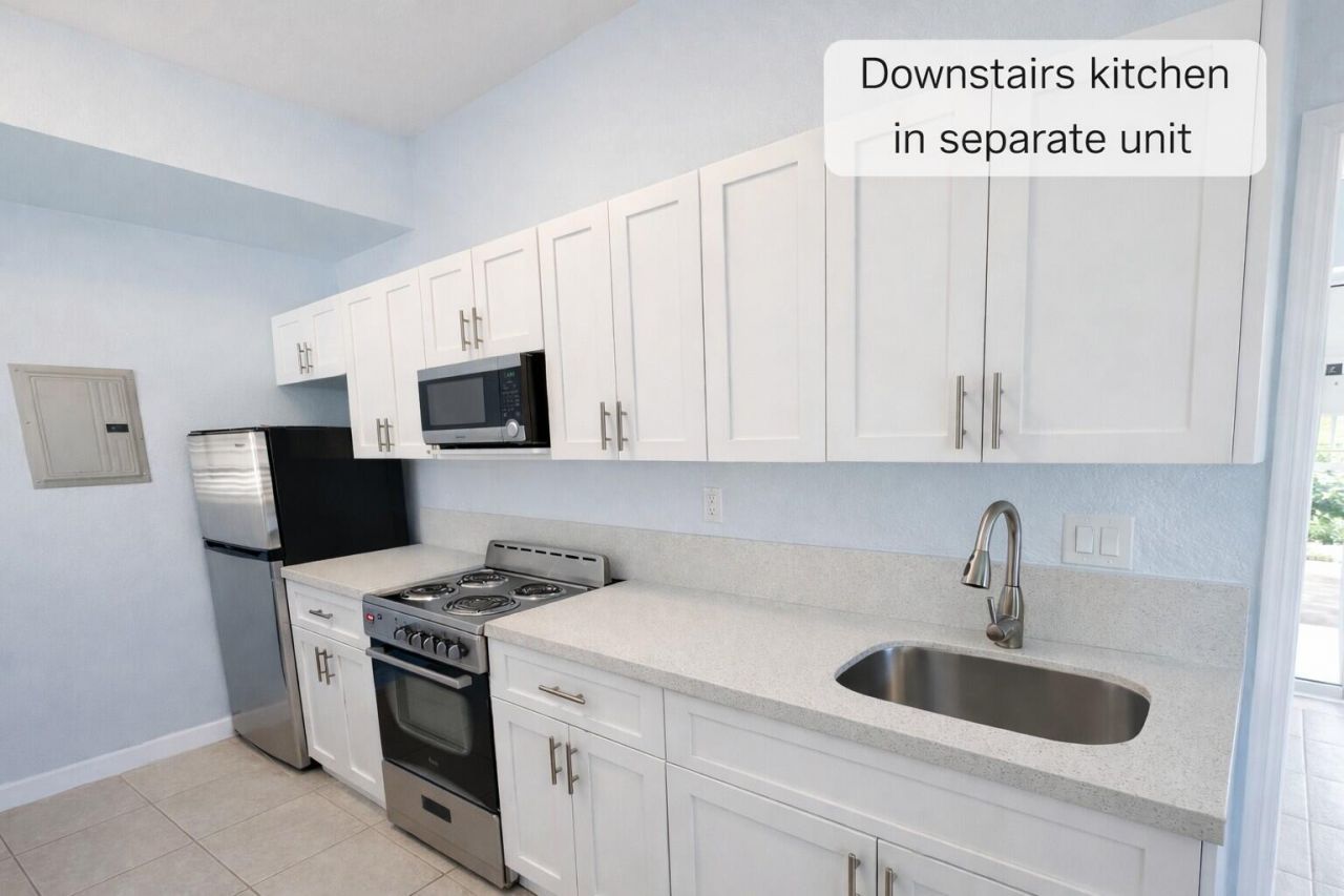 335 Bay View Avenue, Key Largo, FL 33037 Photo