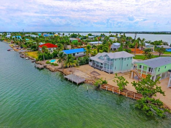 21 E Circle Drive, Unit B, Saddle Bunch, FL 33040
